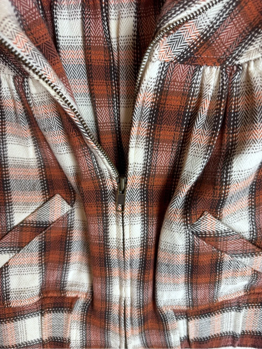 Decree plaid zip
